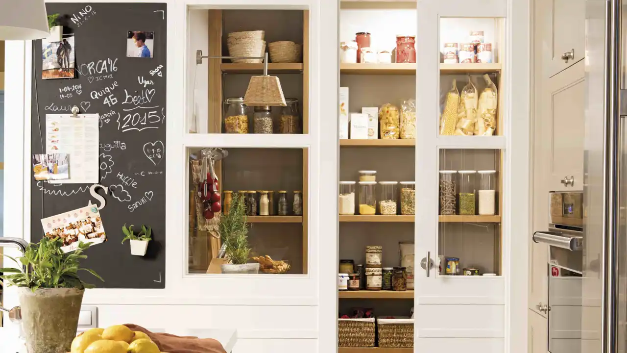 Con estos productos de IKEA, te será muy fácil mantener la despensa en orden