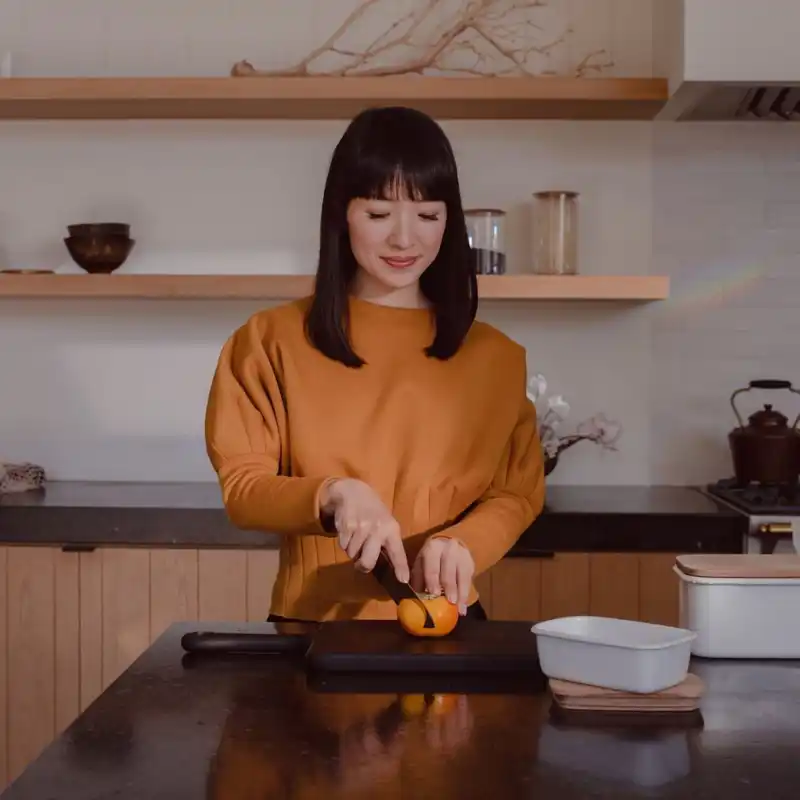Así consigue Marie Kondo tener la cocina siempre ordenada