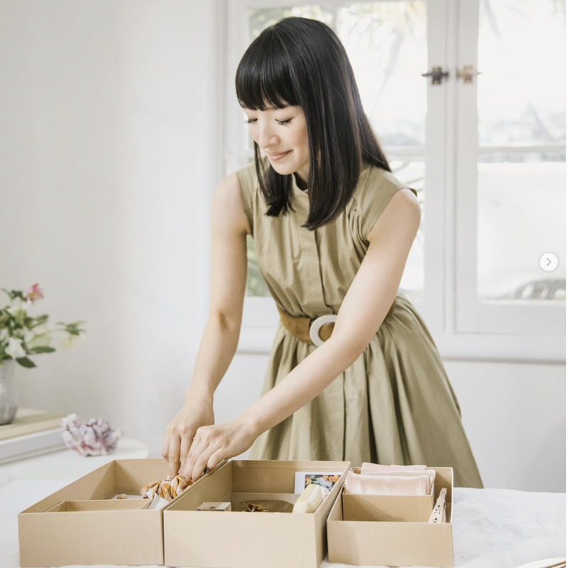 Las 6 reglas básicas de Marie Kondo para ordenar y transformar tu casa (y ninguna es el doblado vertical)