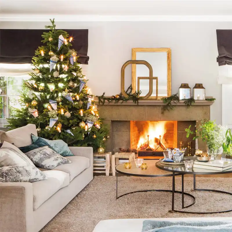 Decora el árbol de Navidad como una experta: este es el paso a paso para conseguir un look de revista