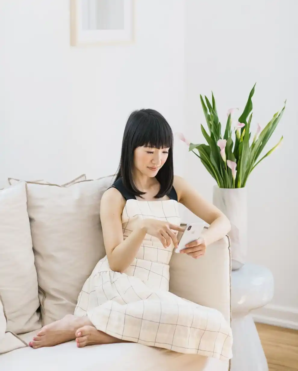 Tonos claros y plantas en casa de Marie Kondo