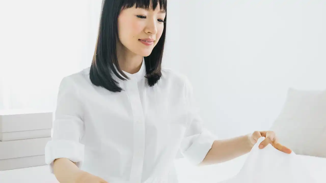 Aprende a doblar una sábana bajera al estilo de Marie Kondo