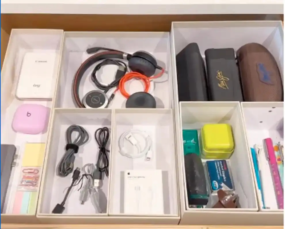 Cajón de sastre ordenado con el método KonMari