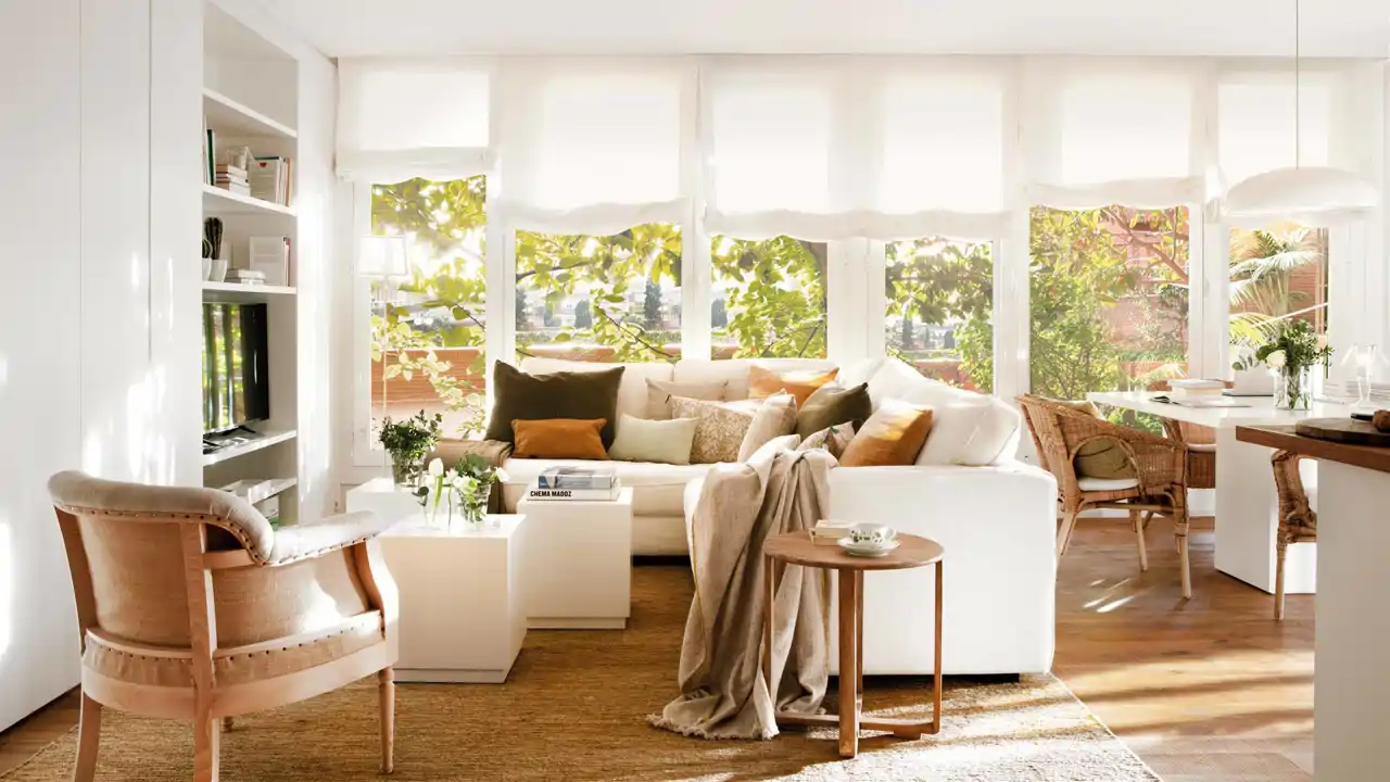 00521120 salon con sofa blanco en l ventanal y libreria 2caffe8b