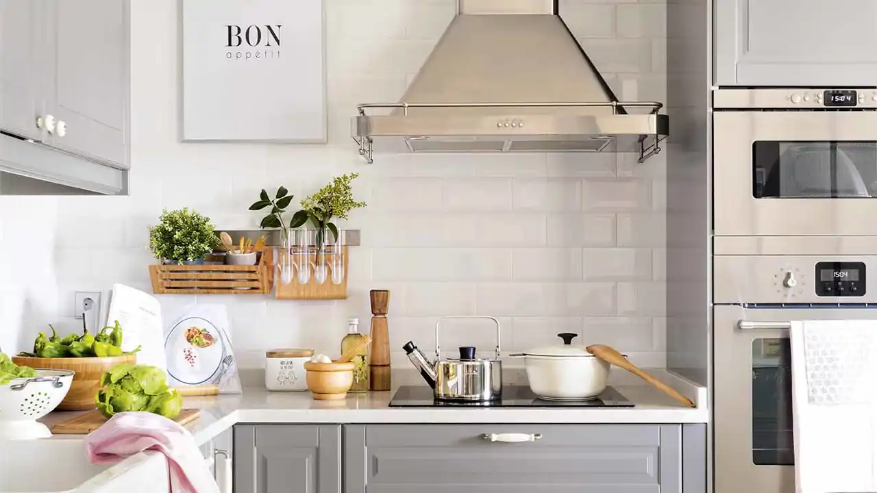 Cocina con campana extractora