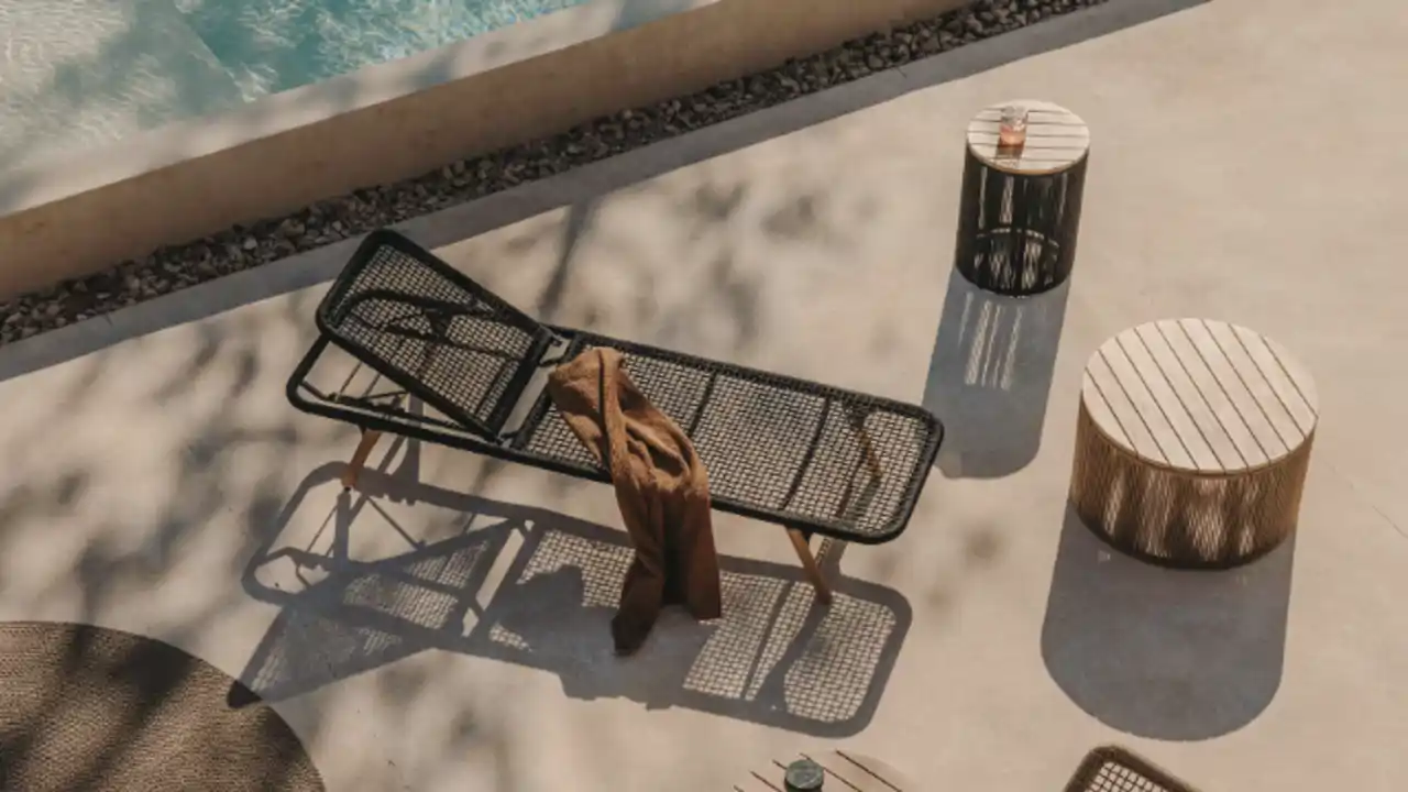 Colas en Zara Home por sus tumbonas de diseño que convertirán tu balcón en el solárium de un hotel de lujo