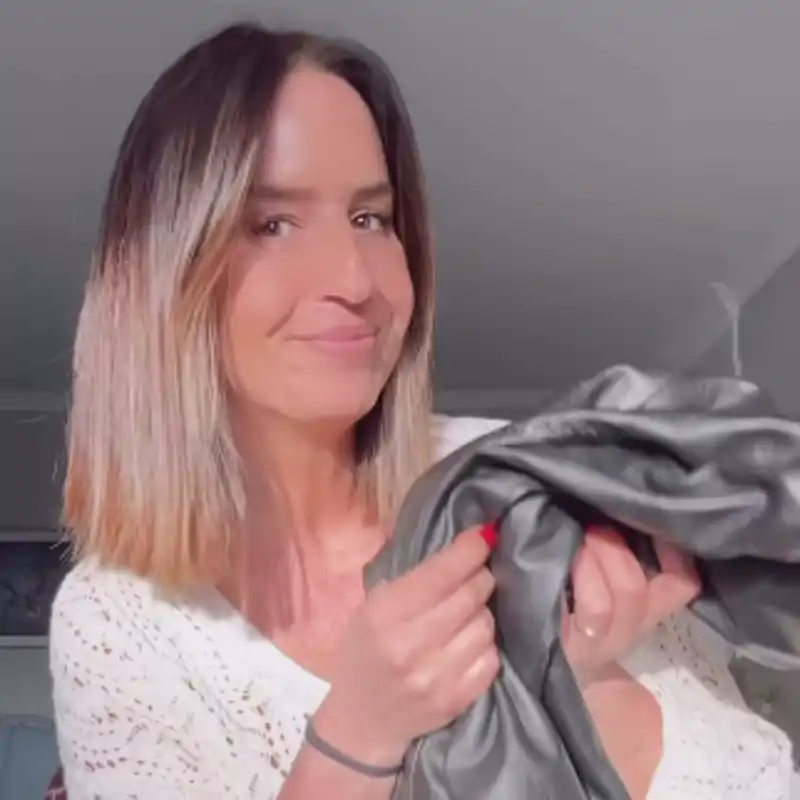 Lucía Lipperheide, experta en limpieza: "Limpio la chaqueta de cuero con agua micelar y luego la hidrato con crema Nivea de toda la vida"