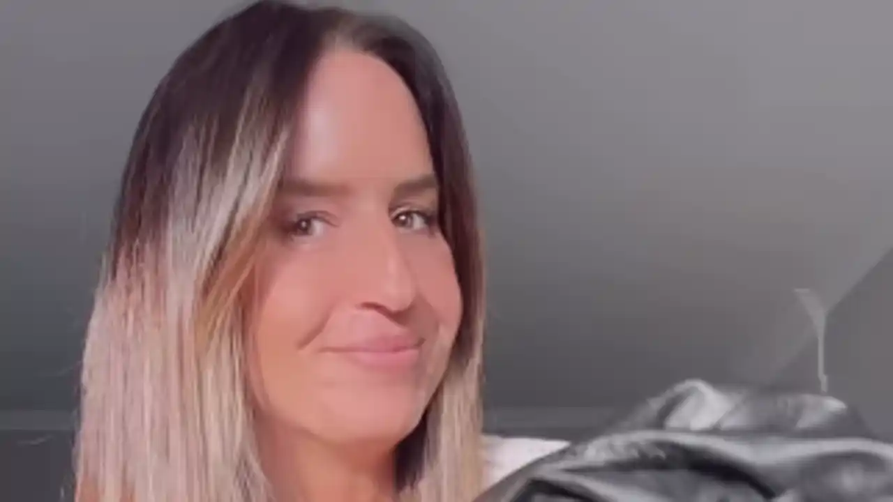 Lucía Lipperheide, experta en limpieza: "Limpio la chaqueta de cuero con agua micelar y luego la hidrato con crema Nivea de toda la vida"