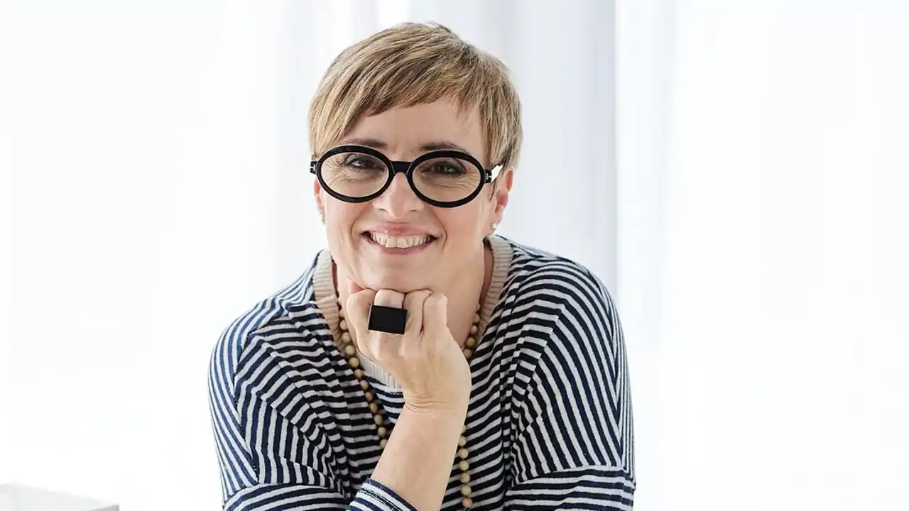 La ordenóloga Esther Torras nos aconseja hacernos cargo de las cosas que guardamos en casa de nuestros padres para liberarles de esa carga emocional y física