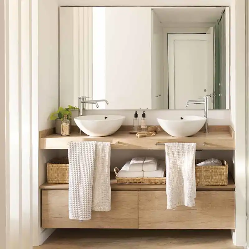 Bueno, bonito y barato. Gracias al nuevo mueble de baño de LIDL mi baño está en orden y parece más grande por menos de 35 euros