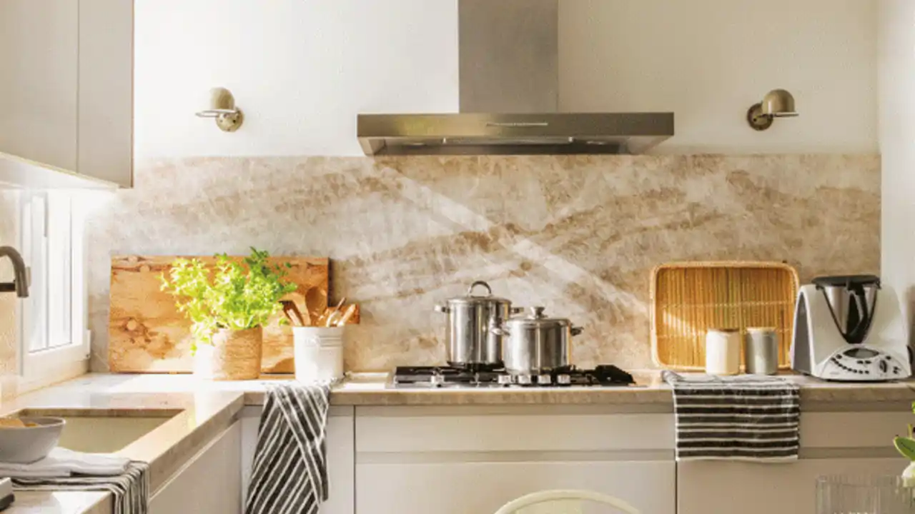 Este estante para especias de Amazon ha logrado lo imposible: ordenar la encimera de mi cocina