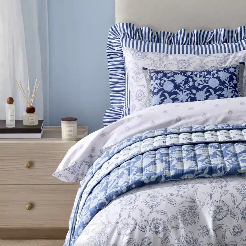 Convierte tu cama en la suite de un crucero de lujo con los nuevos cojines y fundas de Primark