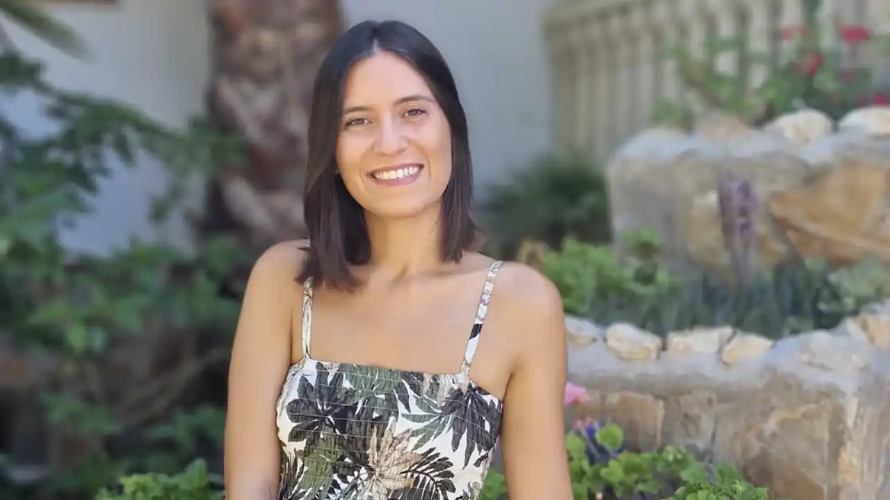 Elena Ruiz, experta en Feng Shui: “No guardes los zapatos debajo de la cama. Estanca la energía y te impide descansar"
