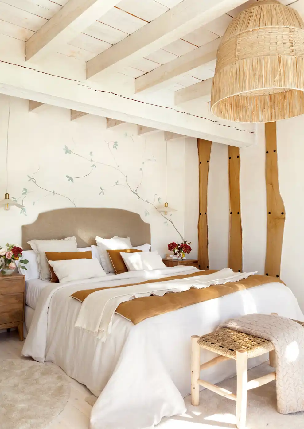 Un dormitorio ordenado con la cama hecha te ayuda a tener la mente más clara y a decidir mejor