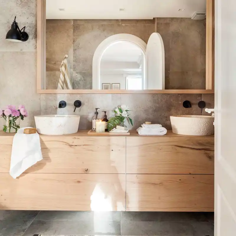 Montserrat Beltrán, experta en Feng Shui: "Nunca pongas en el baño fotografías de personas, porque se nos van por el inodoro y no queremos eso"