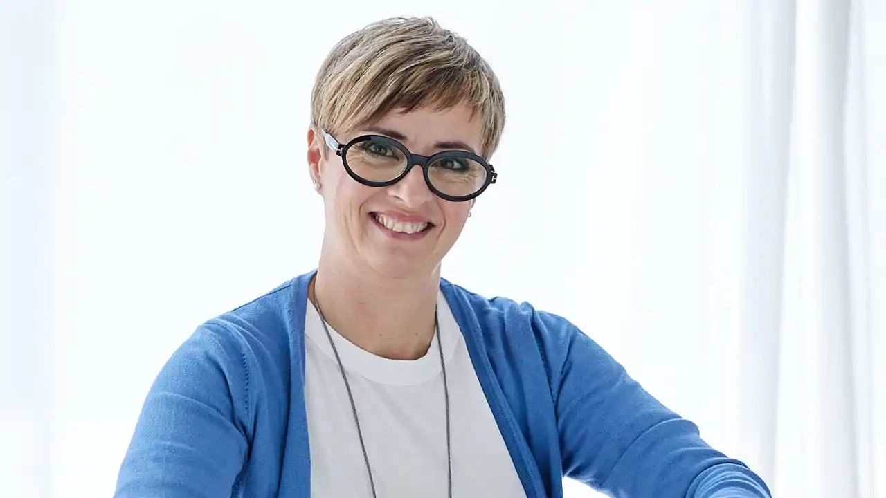 Esther Torras, Ordenóloga Profesional