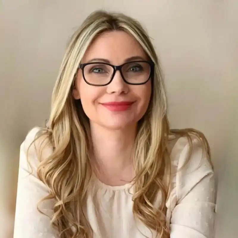 Marga Díaz, experta en limpieza: "Con agua oxigenada, bicarbonato y pasta de dientes puedes eliminar las manchas del colchón"
