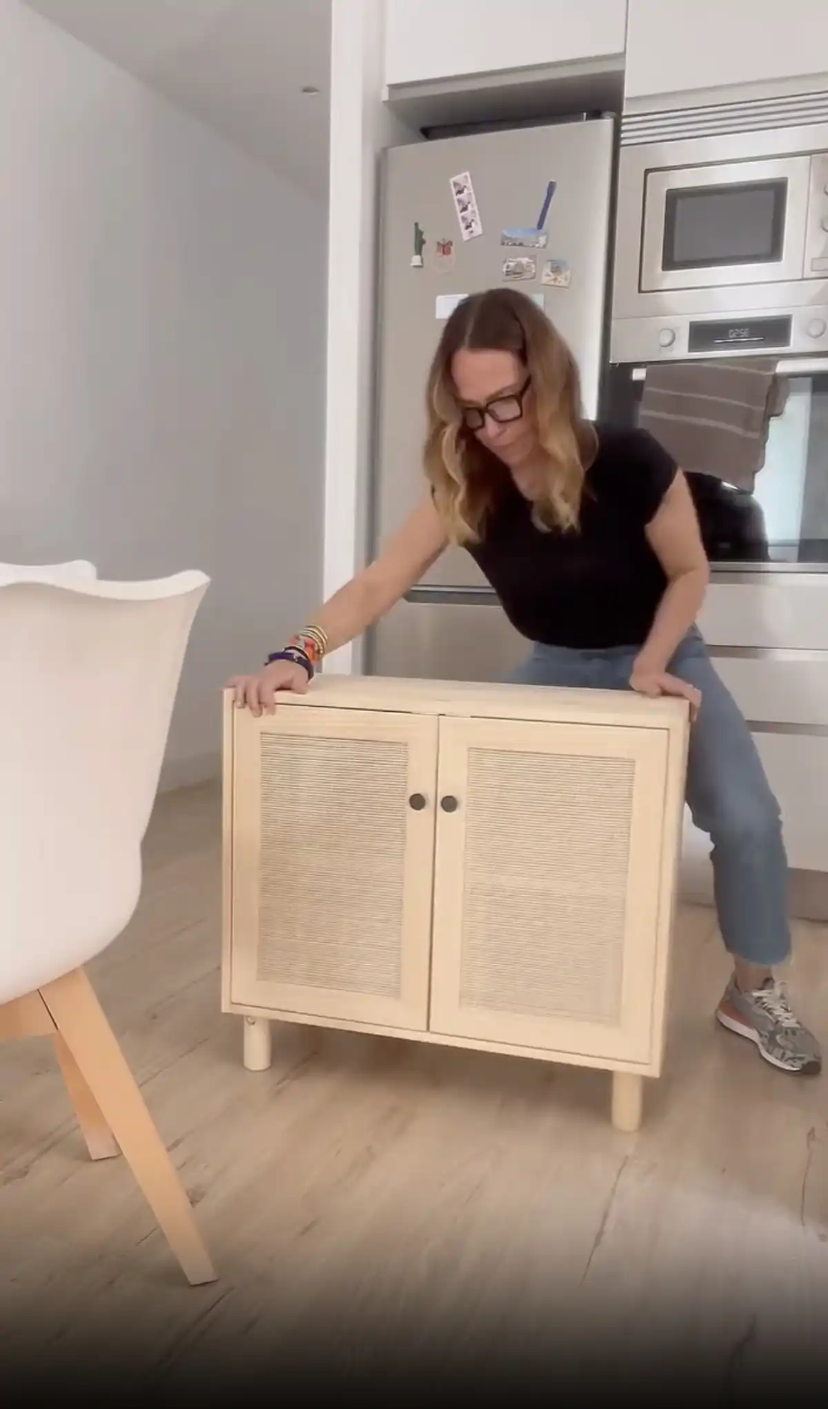 Así es el diseño exterior del nuevo mueble para los zapatos de Vanesa Travieso