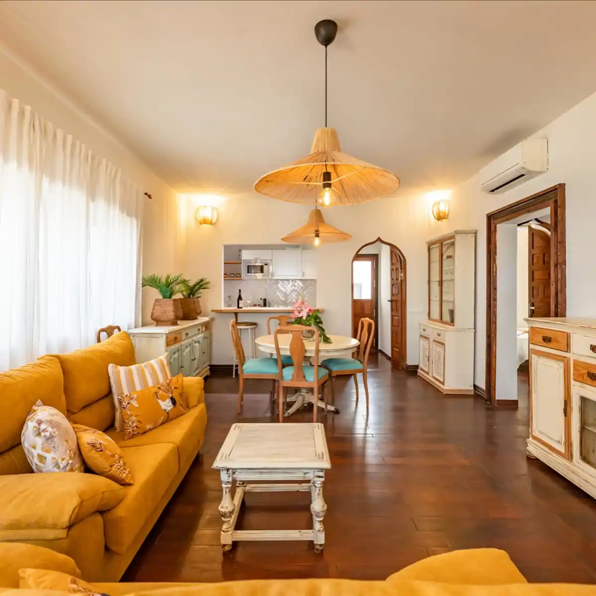 Salón de María Patiño de su casa en Fuerteventura
