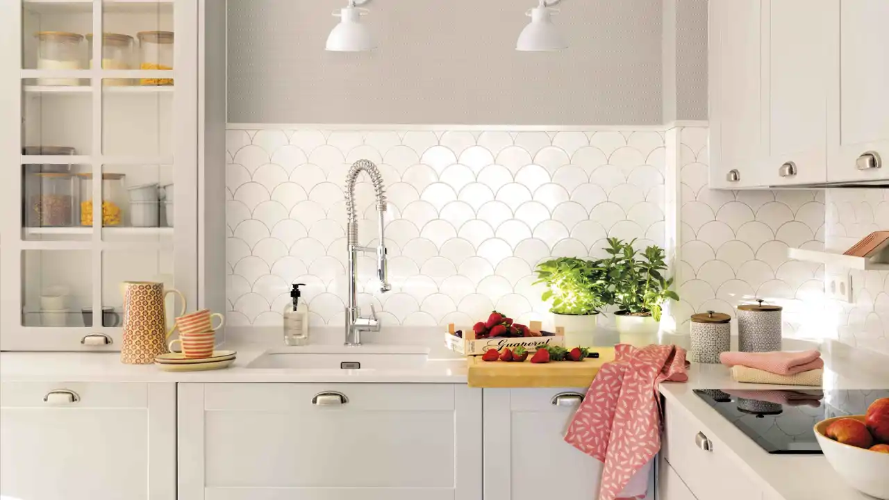 Mar&iacute;a S&aacute;nchez, experta en limpieza: "El alcohol es mano de santo para limpiar desde los azulejos a los interruptores"